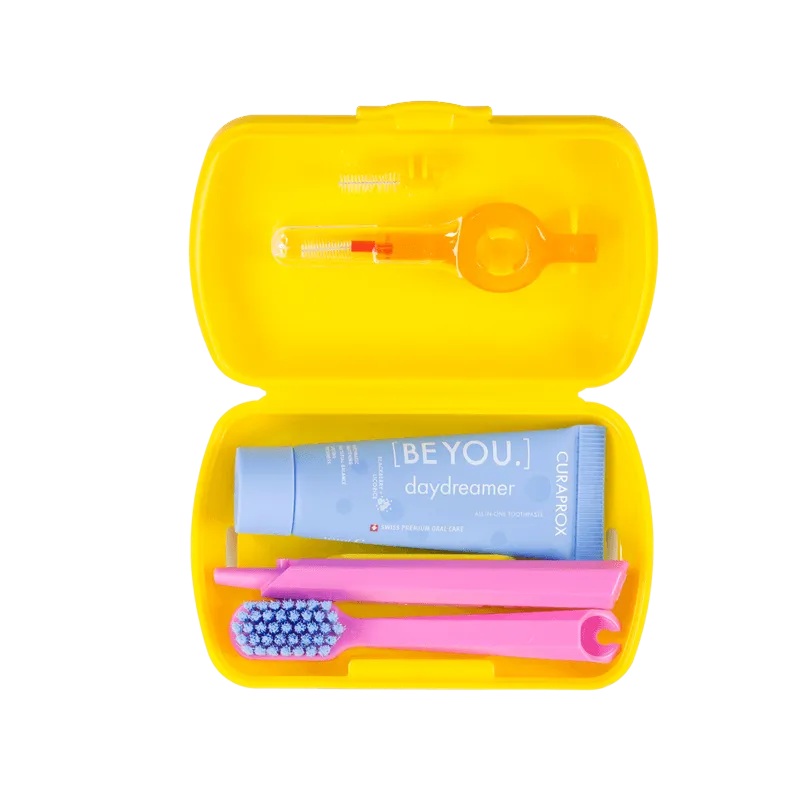 Kit Escova Curaprox Travel 1 Unidade + Creme Dental Curaprox 10ml 1 Unidade + Escova Interdental Curaprox 1 Unidade